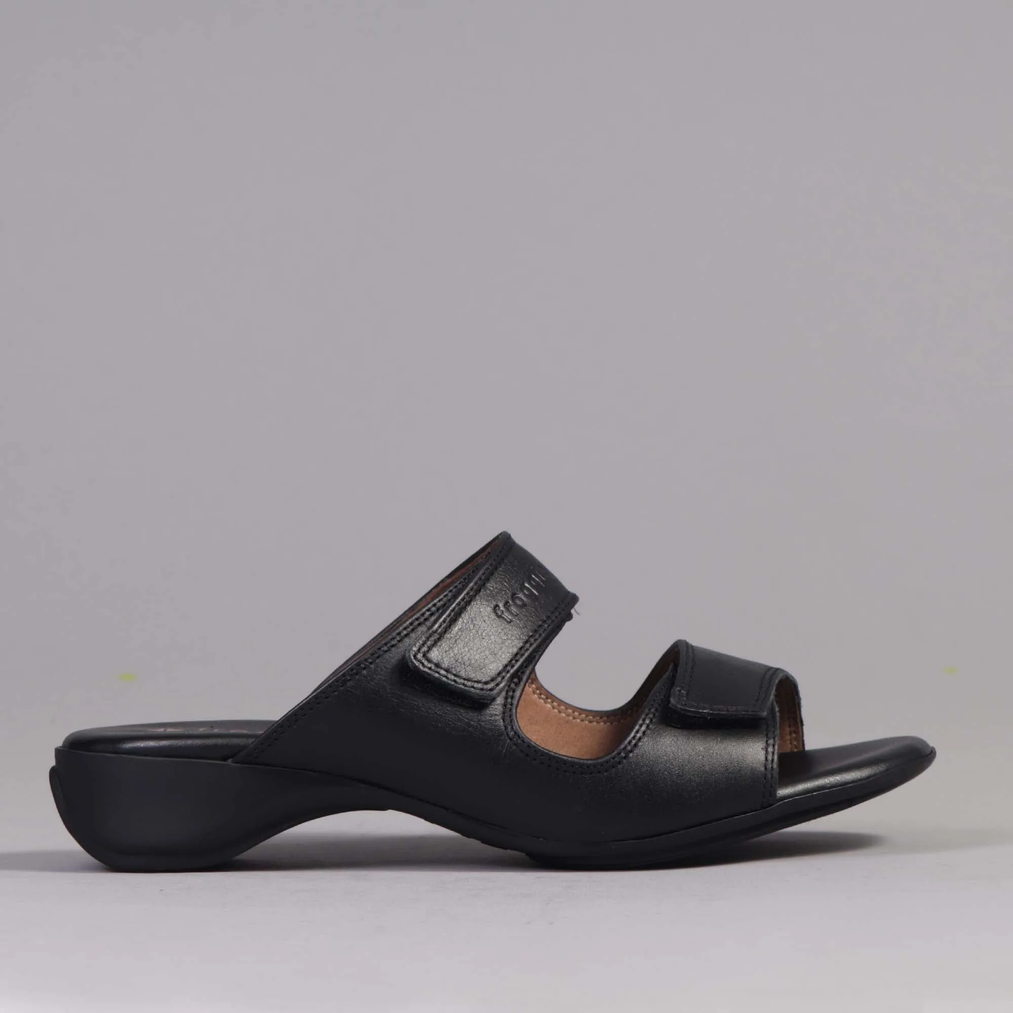 Mule Sandal in Black - 12557