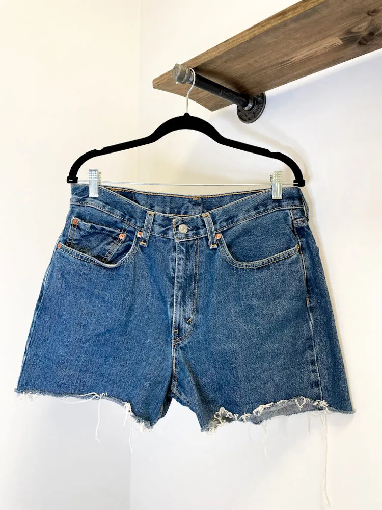 Vintage Levi Cutoff Shorts 34